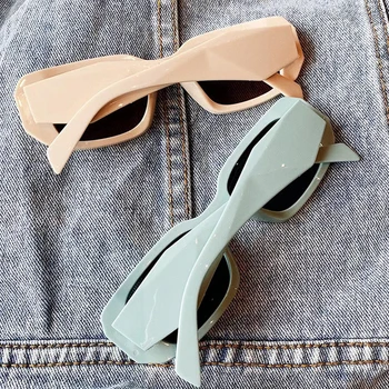 Ir 2021. Jaunu Modes Mazo Squar Saulesbrilles Sieviešu Vintage Bēšs Balts Slīpums Saules Brilles Sieviešu Elegants, Baltas Kājas, Melnas Nokrāsas